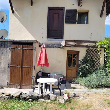 Villa La fontaine à Vertamboz Extérieur photo