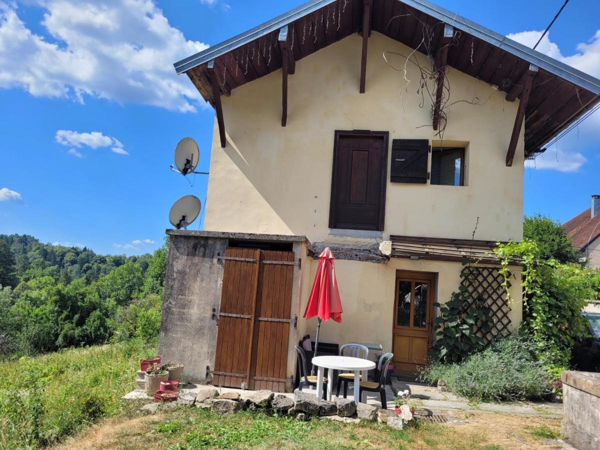 Villa La fontaine à Vertamboz Extérieur photo